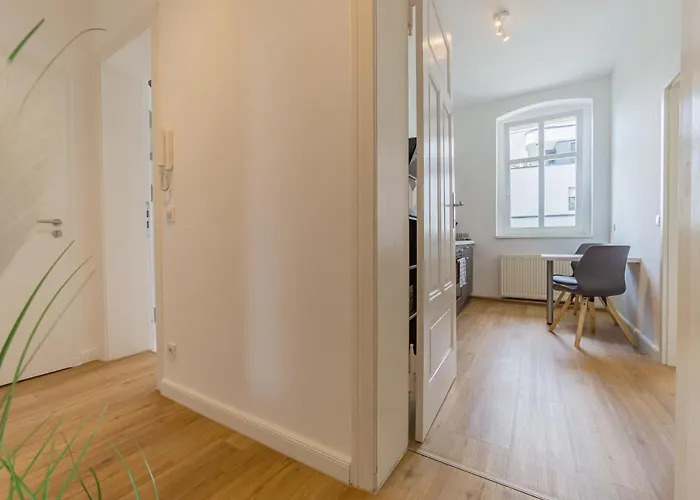 Modernes - Zentral, Ruhig, Wlan, Netflix, Kueche, Schreibtisch, Parkplatz, Waschtrockner Διαμέρισμα Κότμπους