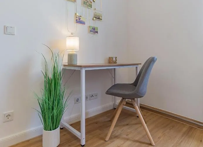 Modernes - Zentral, Ruhig, Wlan, Netflix, Kueche, Schreibtisch, Parkplatz, Waschtrockner *